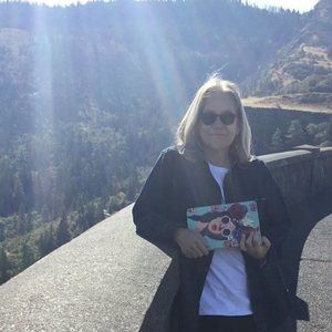 Meet your Posher, Kelly